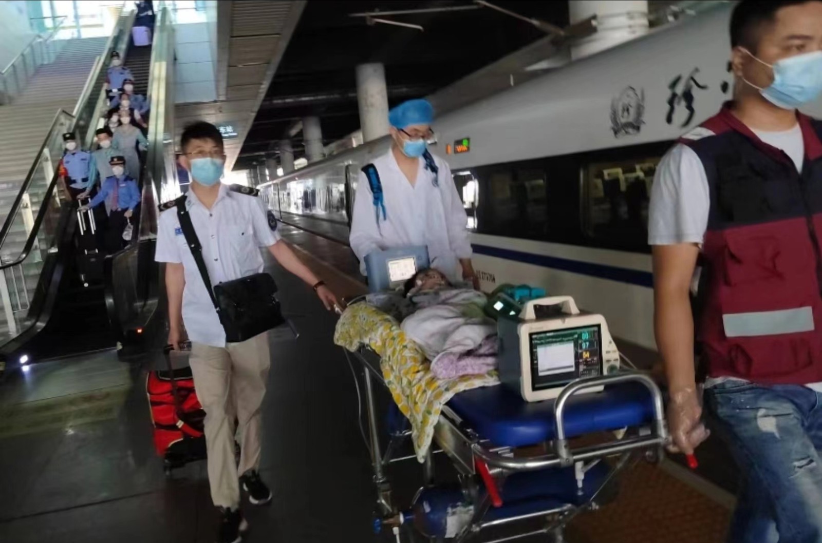 化隆高铁转运公司